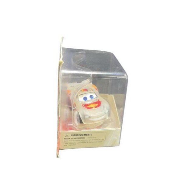 Disney Infinity Crystal Lightning McQueen Figure TOYS R US Exclusive BOX DAMAGE - Picture 3 of 5